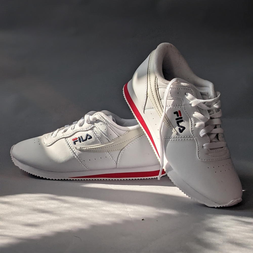 Women's size 8 FILA running shoes